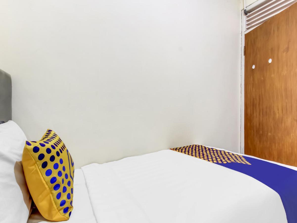 Oyo Life 91374 Asia Stay Semarang Syariah Exterior foto